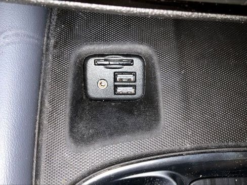 Used 2021 Buick Enclave Essence w/ Sound and Sites Package image 35