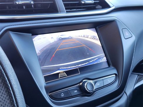 Used 2023 Chevrolet TrailBlazer LT image 16