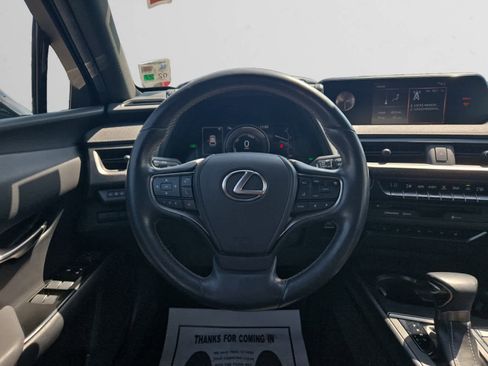 Used 2019 Lexus UX 250h w/ Premium Package AWD/4WD image 12