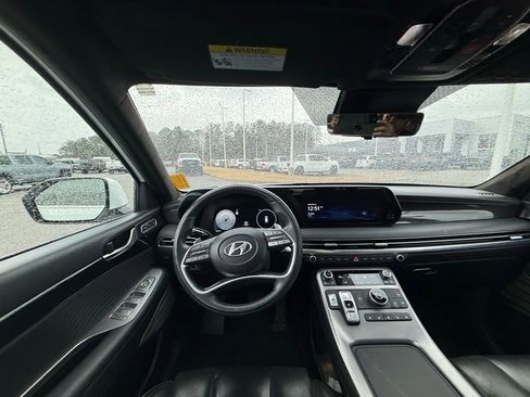 Used 2023 Hyundai Palisade Calligraphy image 13