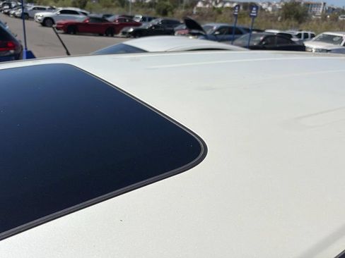 Used 2018 Honda Odyssey Elite image 11