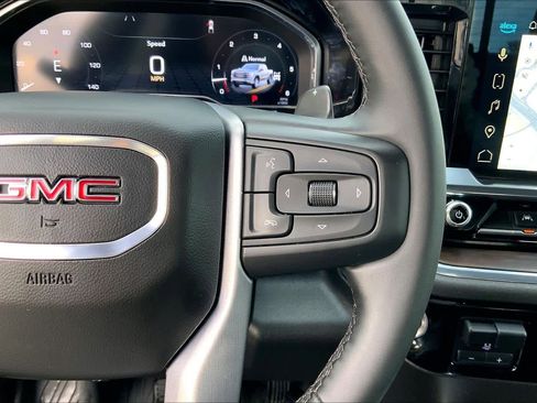 Used 2024 GMC Sierra 1500 SLT AWD/4WD image 25