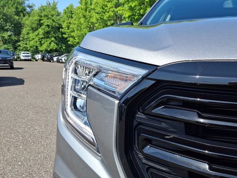 Used 2023 GMC Terrain SLT w/ Elevation Edition FWD image 10