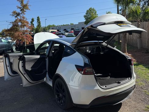 Used 2020 Tesla Model Y Long Range AWD/4WD image 7
