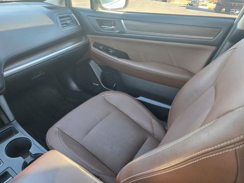 Used 2018 Subaru Outback 2.5i Touring w/ Popular Package #3 image 26