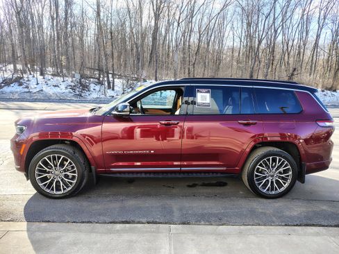 Certified 2025 Jeep Grand Cherokee L Summit image 5