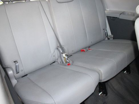 Used 2015 Toyota Sienna XLE FWD image 14