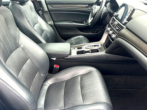 Used 2018 Honda Accord EX-L image 24
