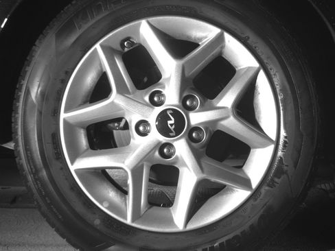 Used 2025 Kia Soul LX w/ LX Technology Package FWD image 15