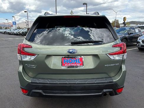 Used 2021 Subaru Forester Premium AWD/4WD image 4
