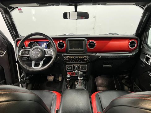 Used 2019 Jeep Wrangler Unlimited Rubicon w/ Steel Bumper Group AWD/4WD image 4