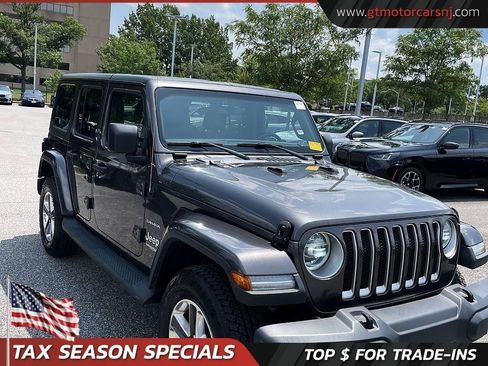 Used 2019 Jeep Wrangler Unlimited Sahara AWD/4WD image 2