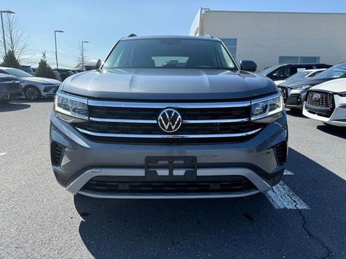 Used 2023 Volkswagen Atlas SE w/ Panoramic Sunroof Package image 3