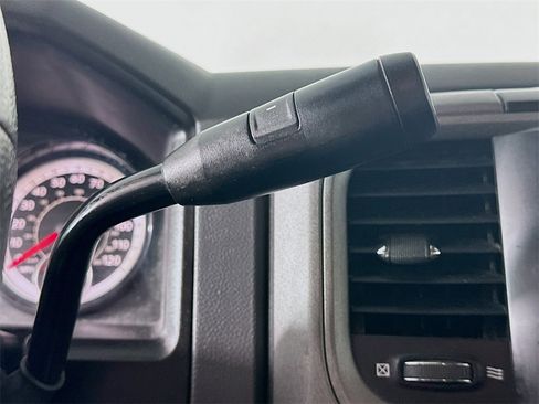 Used 2018 RAM 2500 Tradesman image 15