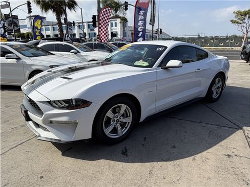 Used 2021 Ford Mustang Coupe RWD image 3