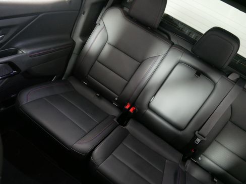 Used 2025 Chevrolet Silverado EV RST AWD/4WD image 12