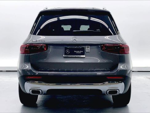 Used 2025 Mercedes-Benz GLB 250 image 3