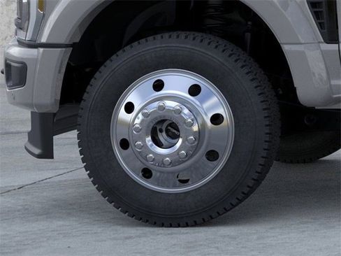 New 2026 Ford F450 Platinum w/ FX4 Off-Road Package image 19