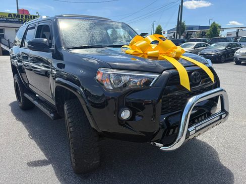 Used 2018 Toyota 4Runner SR5 Premium AWD/4WD image 11