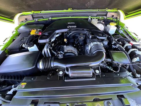 Used 2021 Jeep Gladiator Sport image 31