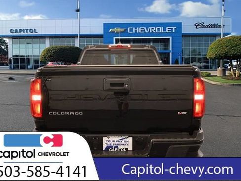 Used 2022 Chevrolet Colorado Z71 w/ Z71 Midnight Edition AWD/4WD image 4