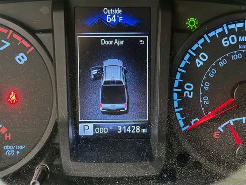 Used 2022 Toyota Tacoma SR image 14