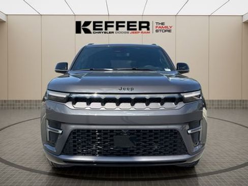 New 2026 Jeep Grand Wagoneer L Limited AWD/4WD image 8