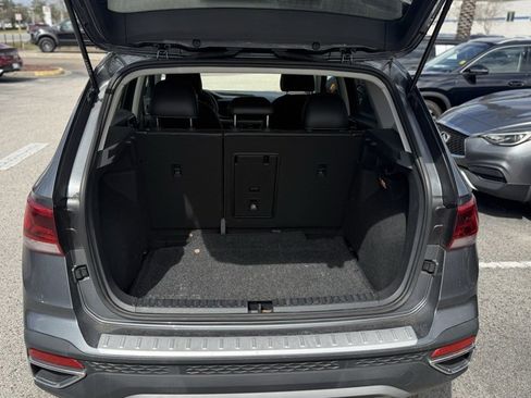 Certified 2023 Volkswagen Taos SE image 15