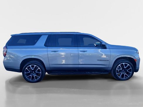 Used 2023 Chevrolet Suburban RST image 6