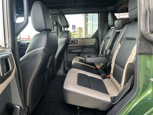 Used 2024 Ford Bronco Wildtrak image 19