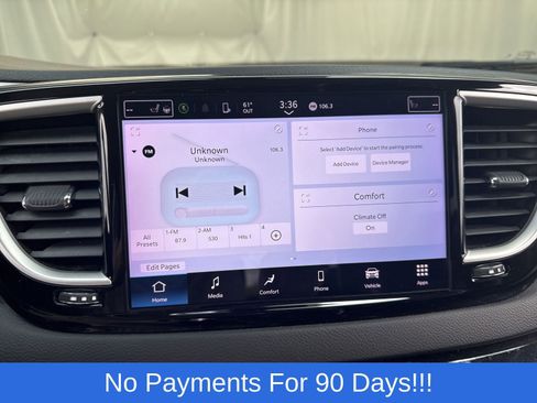 Used 2023 Chrysler Pacifica Touring-L FWD image 18
