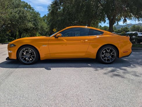 Used 2019 Ford Mustang GT Premium w/ Performance Package - Level 2 RWD image 8