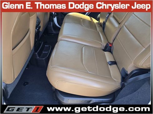 Used 2023 Jeep Wrangler Unlimited Sahara w/ Cold Weather Group AWD/4WD image 29