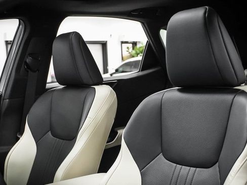 Certified 2023 Lexus NX 250 FWD w/ Premium Package image 10