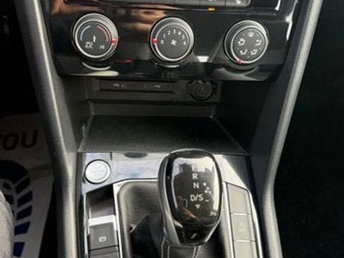 Certified 2025 Volkswagen Taos S image 22