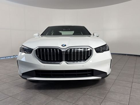 Used 2026 BMW 530i RWD image 6