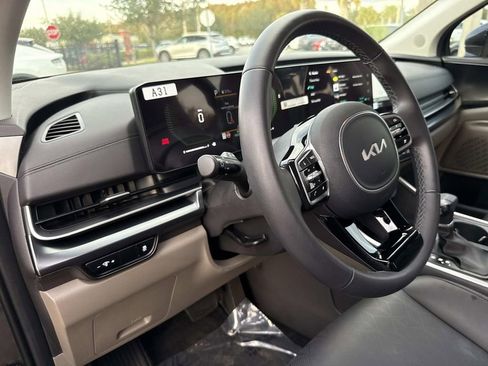 Used 2026 Kia Carnival image 22
