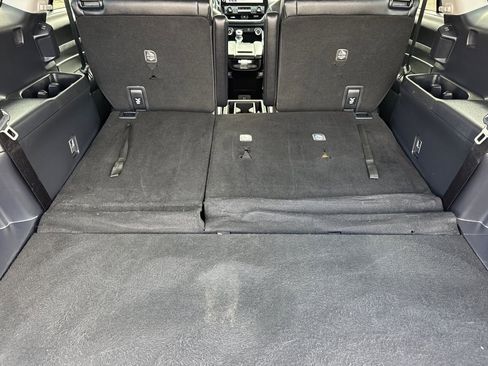 Used 2025 Toyota Grand Highlander AWD image 18