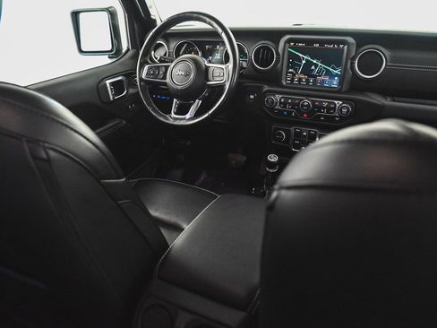 Used 2023 Jeep Wrangler Unlimited Sahara w/ Cold Weather Group AWD/4WD image 28