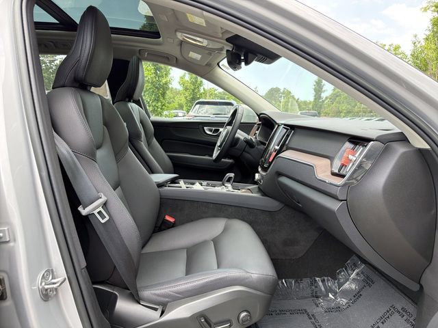 Used 2023 Volvo XC60 T8 Plus AWD/4WD image 13