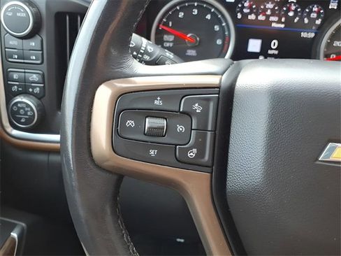 Used 2021 Chevrolet Silverado 1500 High Country w/ Technology Package image 34