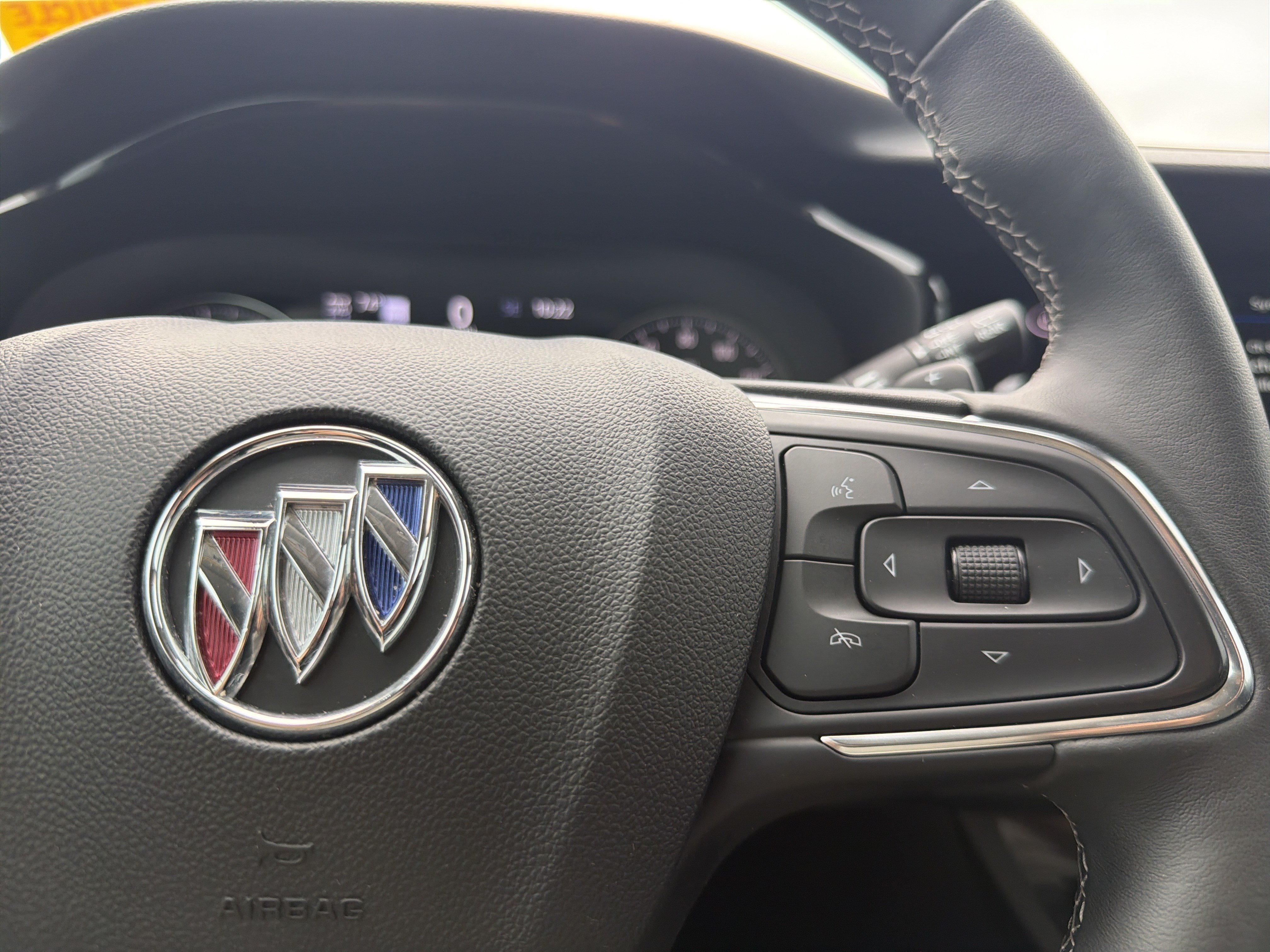 Used 2023 Buick Envision Essence w/ Technology Package I AWD/4WD image 28