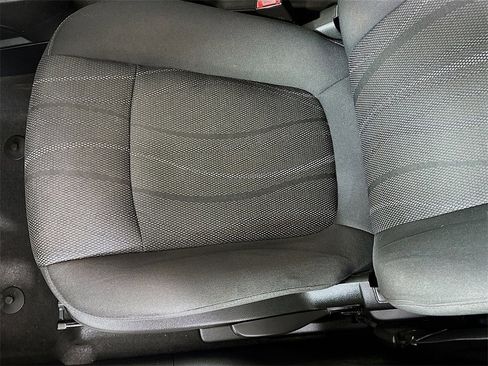 Used 2018 Chevrolet Sonic LT image 24