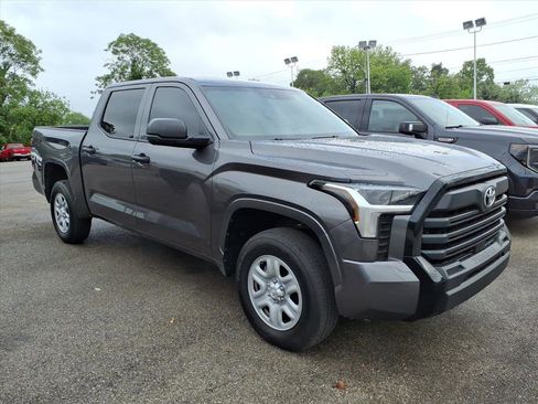 Used 2025 Toyota Tundra SR w/ SR Tow Package AWD/4WD image 2
