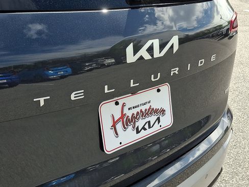 Certified 2023 Kia Telluride S w/ S Sunroof Package AWD/4WD image 32