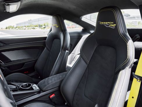 Used 2025 Porsche 911 GT3 RS w/ Weissach Package RWD image 49