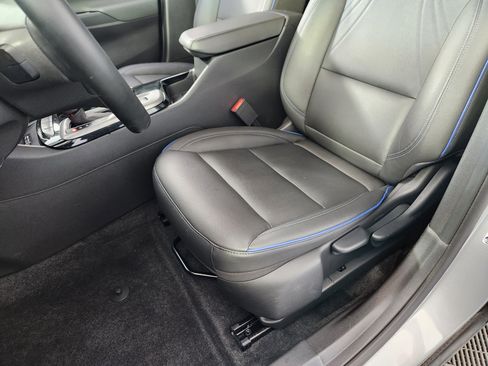 Used 2024 Buick Envista Sport Touring w/ Convenience II Package image 12