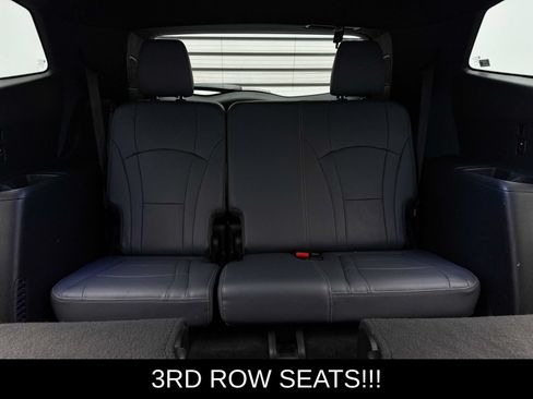 Used 2022 Buick Enclave Premium AWD/4WD image 10