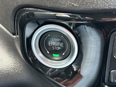 Used 2025 Chevrolet Silverado 1500 LT image 22