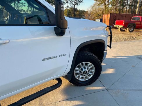 Used 2020 Chevrolet Silverado 2500 LT w/ Convenience Package image 7